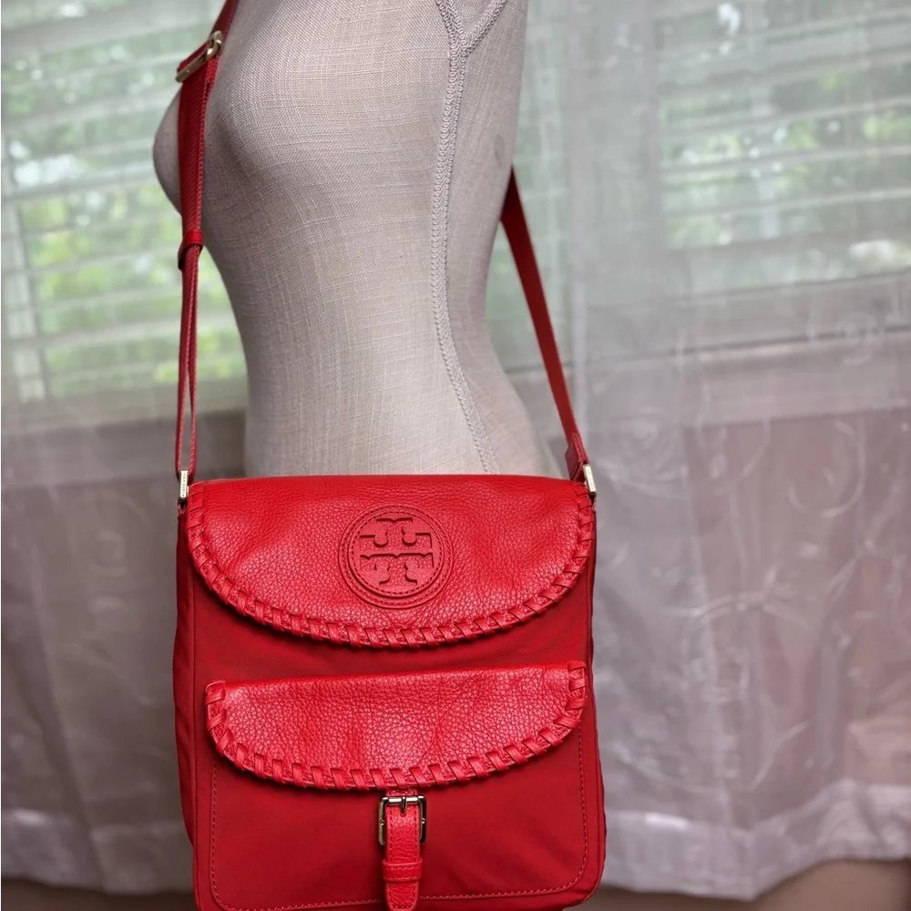 Tory Burch Red Crossbody Bag with Whipstitch Trim - Picture 2 of 16